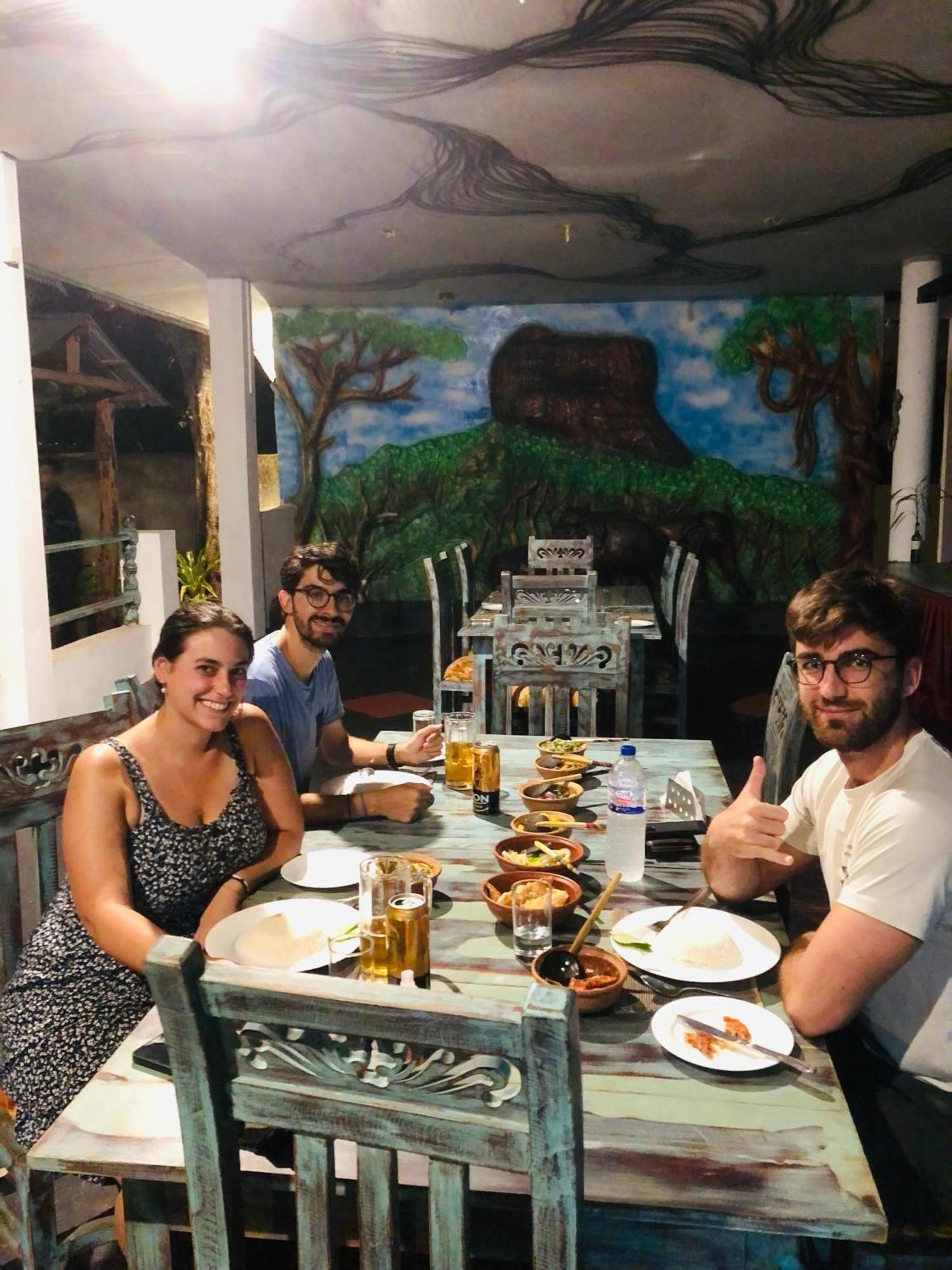 Hungry Lion Sigiriya 호텔 외부 사진